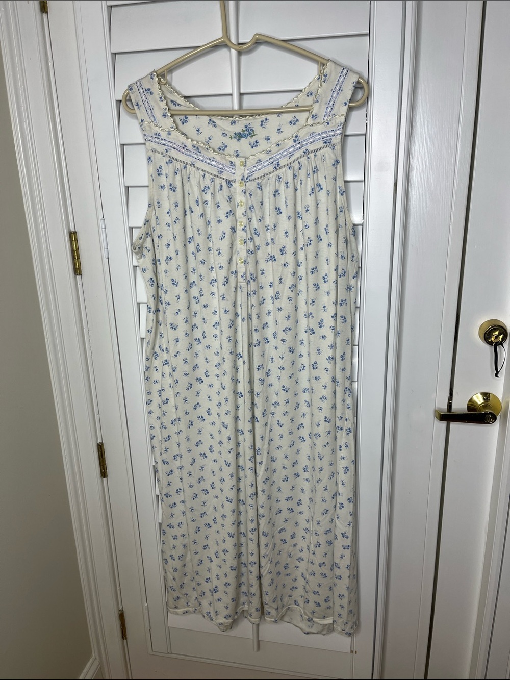 Women’s Cream Floral Nightgown Moo Moo with Blue Print XL